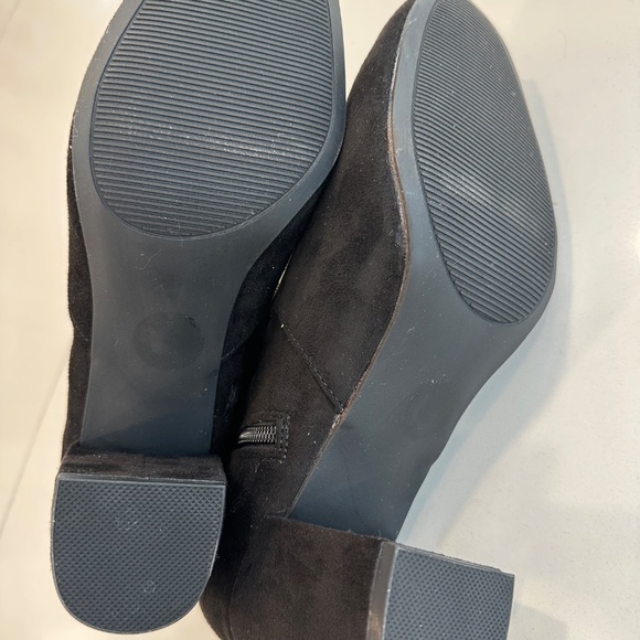 Womens Ankle High Heel Bootie faux suede fabric Chunky Boot Black Zip 10 NEW - Picture 5 of 8